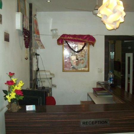 Hotel Mid - Way Inn Gandhinagar Eksteriør billede