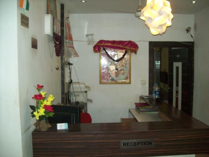 Hotel Mid - Way Inn Gandhinagar Eksteriør billede
